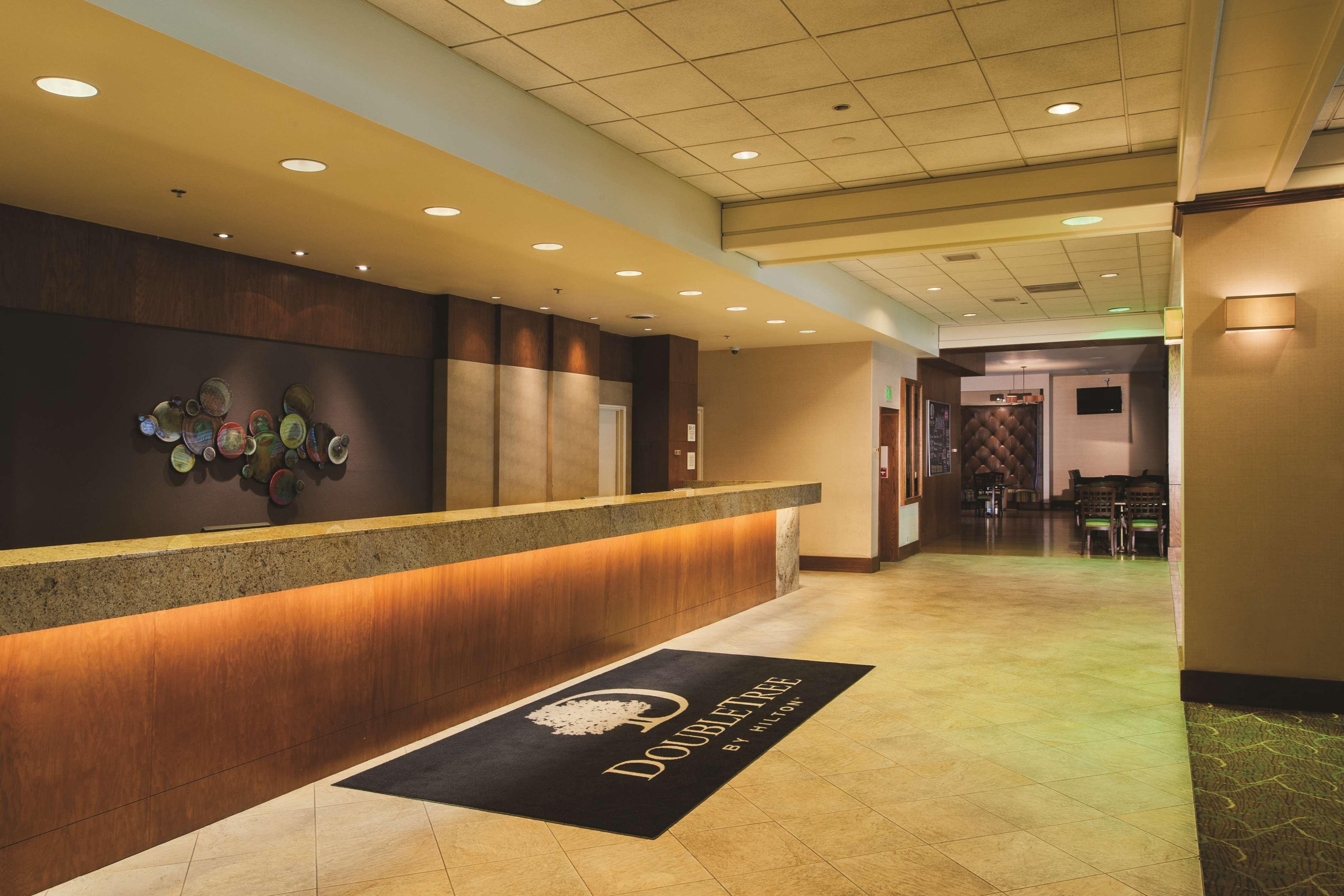 Doubletree By Hilton Hotel & Executive Meeting Center Omaha-Downtown Extérieur photo