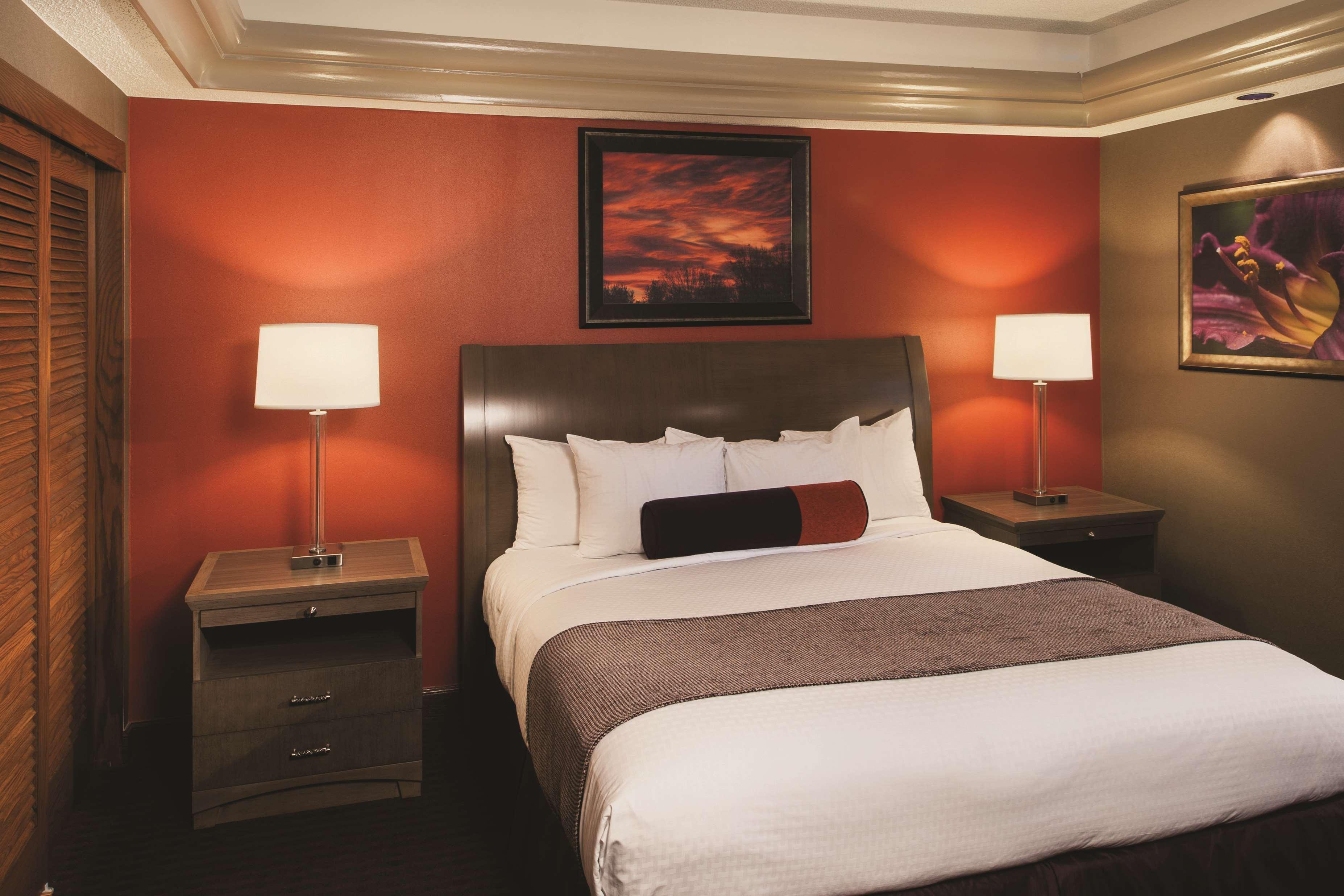 Doubletree By Hilton Hotel & Executive Meeting Center Omaha-Downtown Extérieur photo