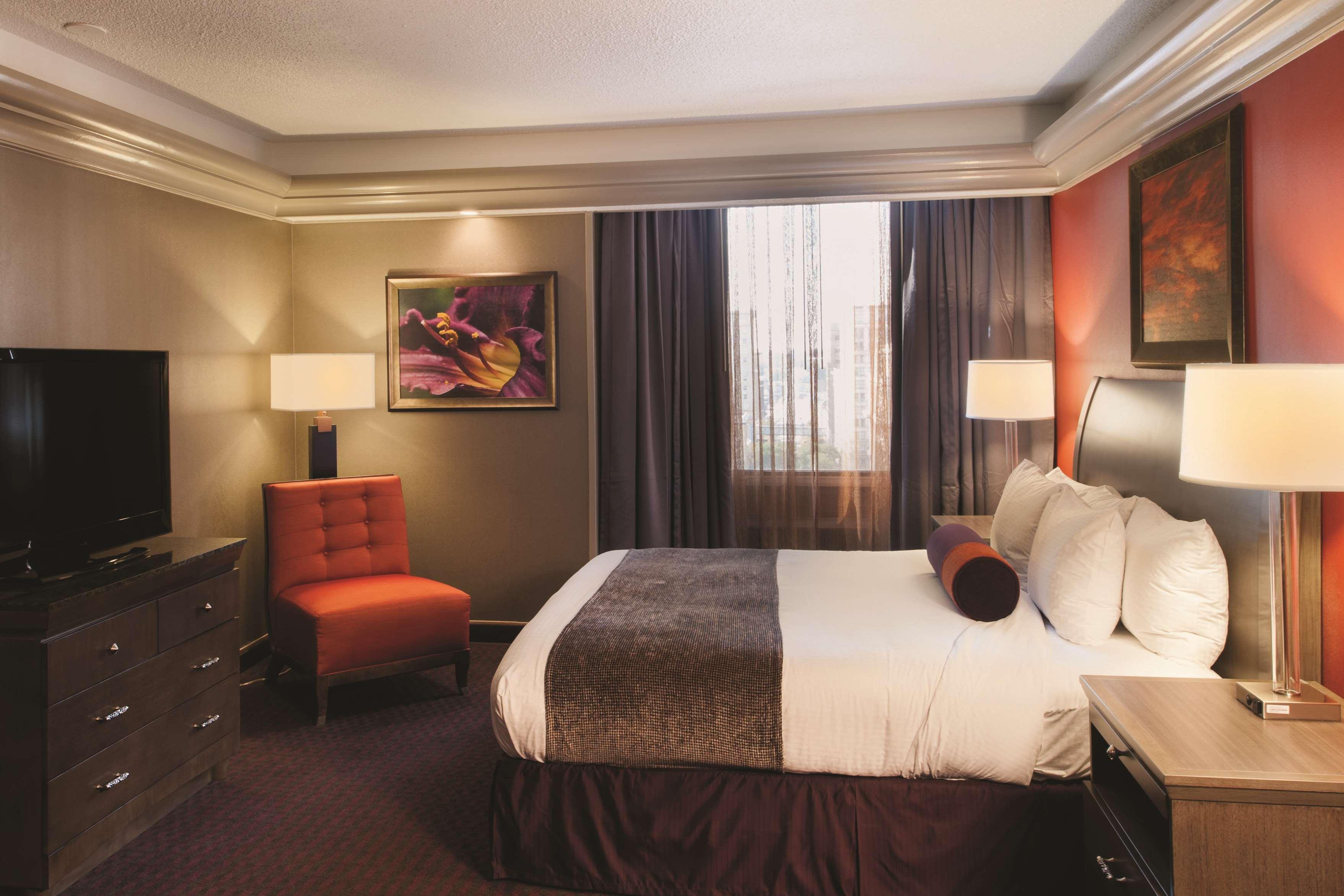 Doubletree By Hilton Hotel & Executive Meeting Center Omaha-Downtown Extérieur photo