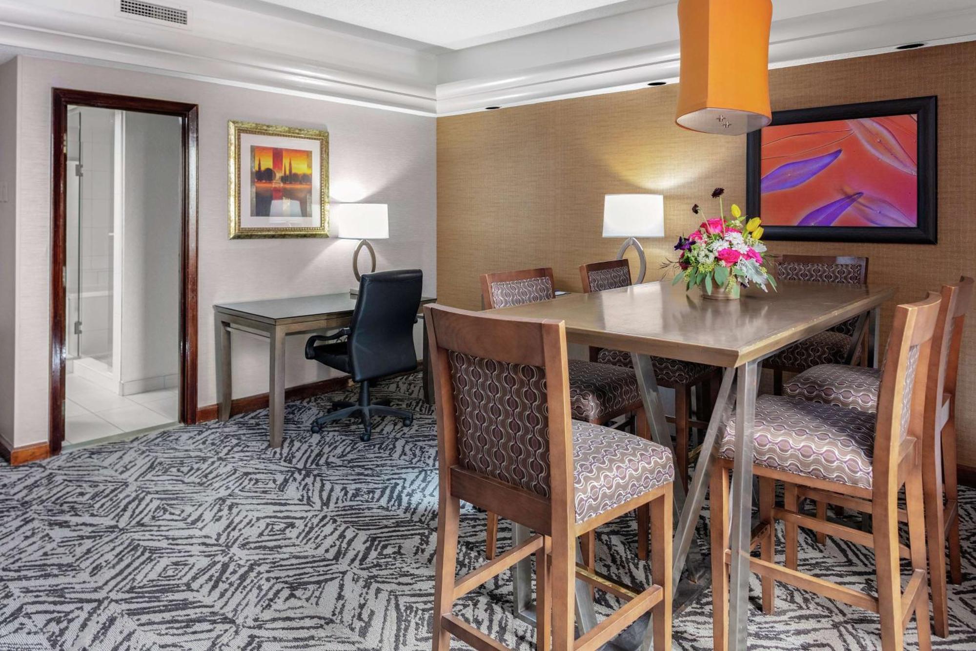Doubletree By Hilton Hotel & Executive Meeting Center Omaha-Downtown Extérieur photo